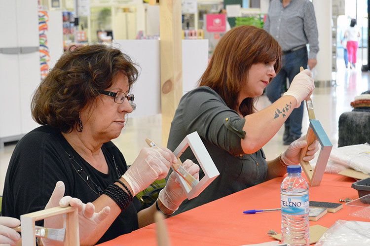 alumnas-leganes-pintando