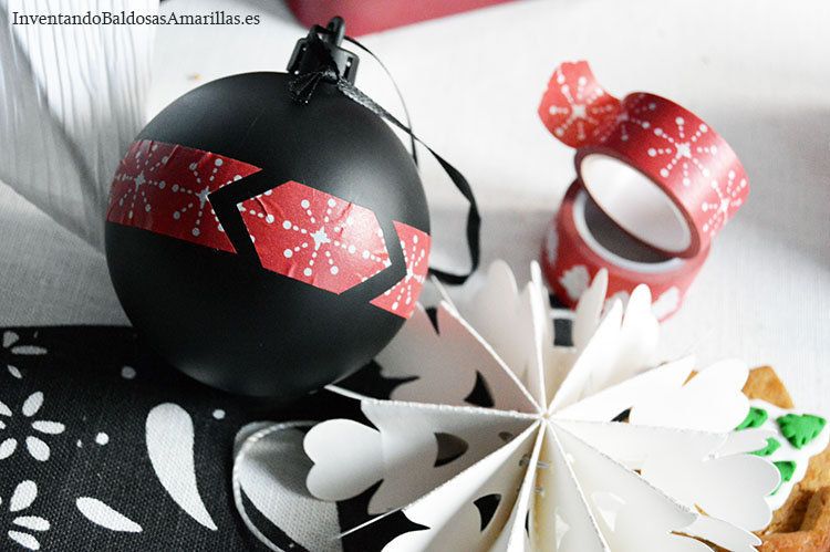 adornos-navidad-en-blanco-y-rojo