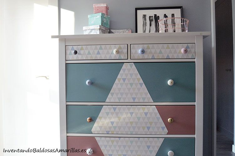 comoda-decorada-pintura-papel