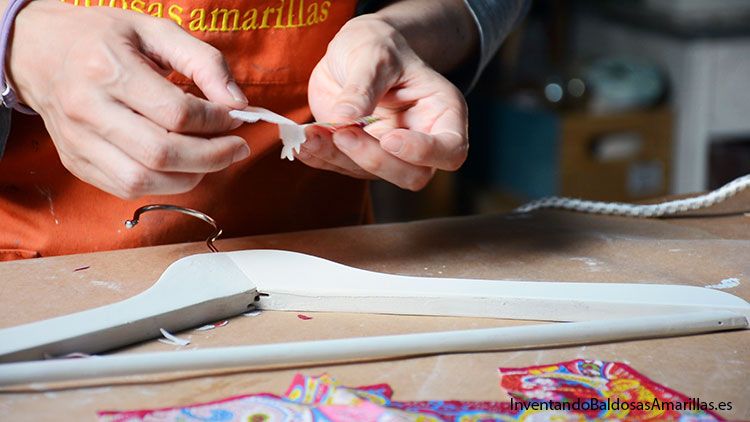 decorar-perchas-tutorial