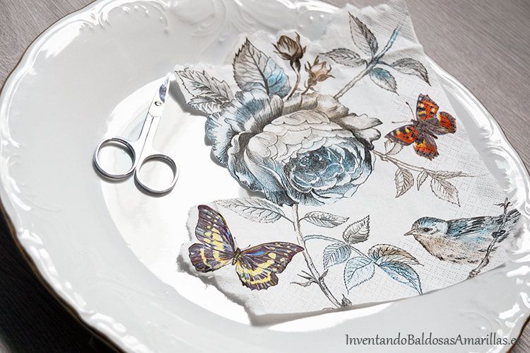 servilleta-decorada-con-rosa