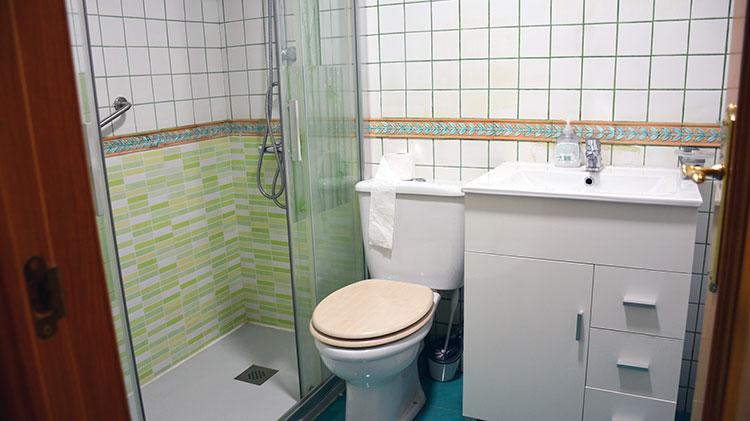 Pintar un baño 3.