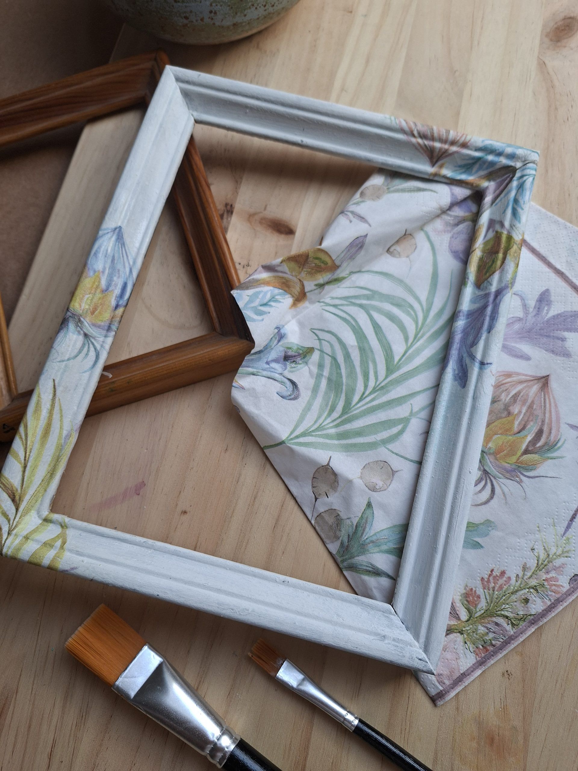 TALLER PRESENCIAL Decoupage en madera - Imagen 3